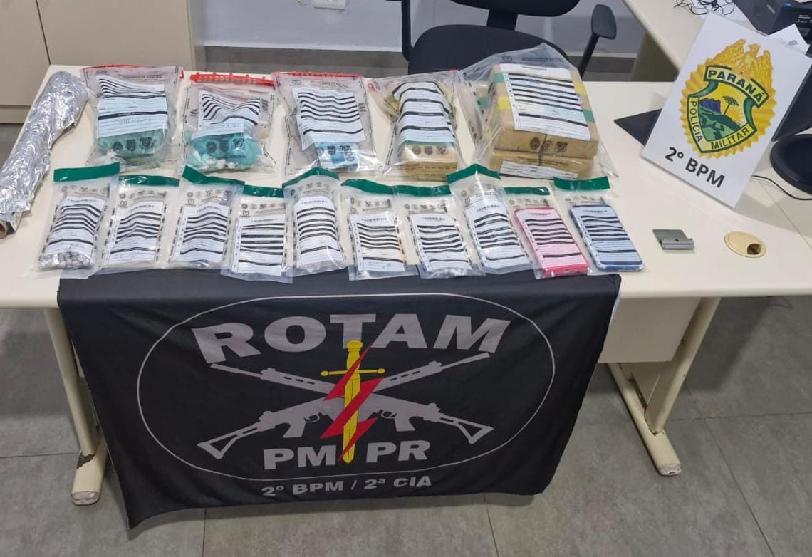 Polícia Militar apreende mais de 4 quilos de maconha, crack, cocaína e R$ 22 mil durante operação em Siqueira Campos