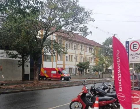 Homem sofre descarga elétrica e fica gravemente ferido em Santo Antônio da Platina
