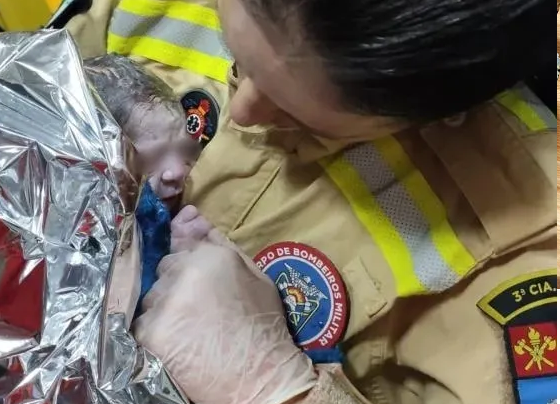 Bebê nasce dentro de carro em frente ao quartel dos Bombeiros em Santo Antônio da Platina