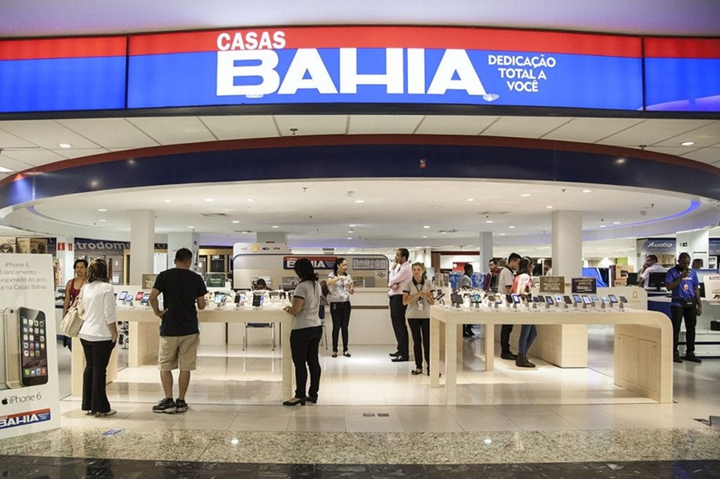 Casas Bahia anuncia fechamento de 298 lojas e prevê até 3 mil demissões