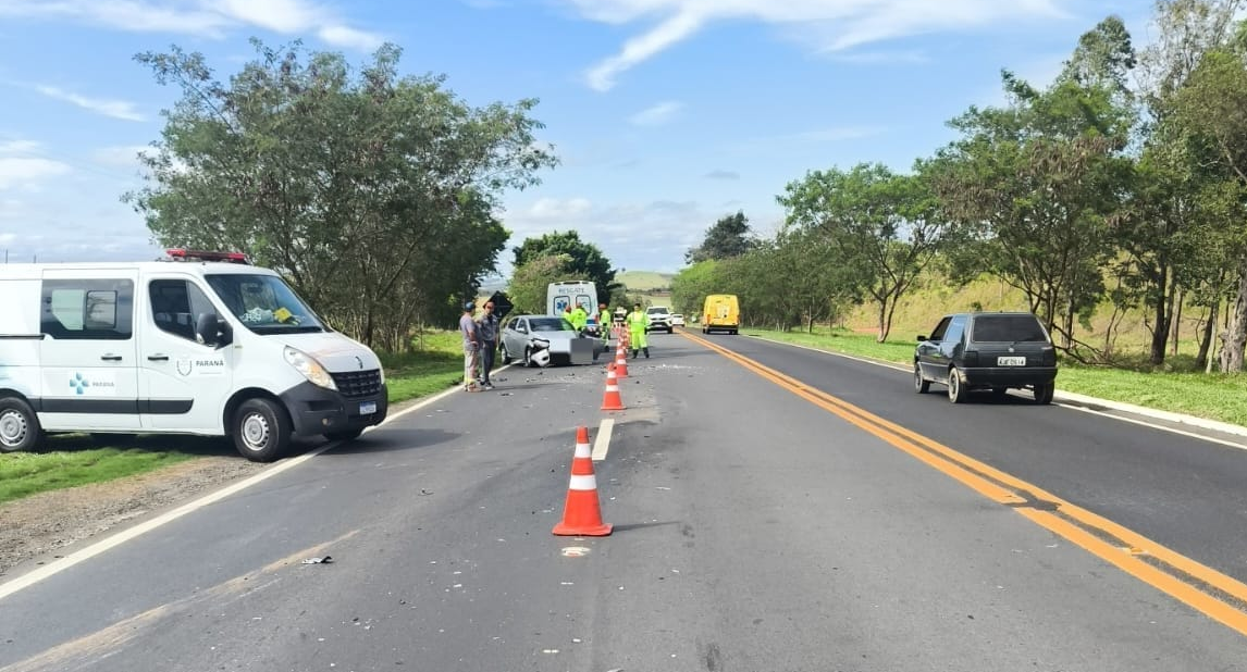 Acidente envolve três veículos e deixa dois feridos em Quatiguá