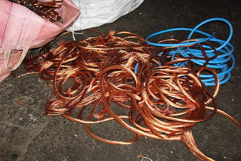 Homem é preso após ser flagrado furtando cerca de 300 metros de fios de cobre em Barra do Jacaré