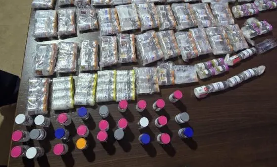 Quatro pessoas são presas em operação contra venda e aplicação irregular de medicamentos para emagrecimento em Ribeirão Claro
