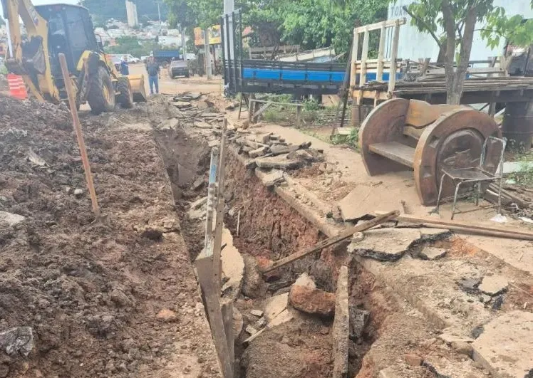 Trabalhador fica ferido após desmoronamento em obra na BR-153, em Santo Antônio da Platina