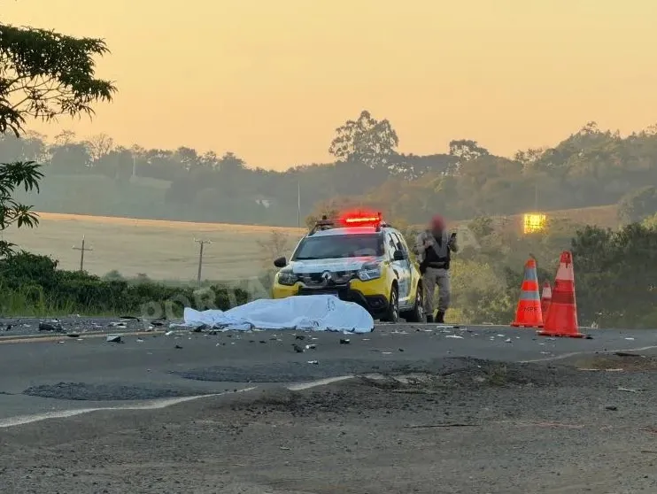 Motociclista morre após colisão frontal com veículo da Saúde