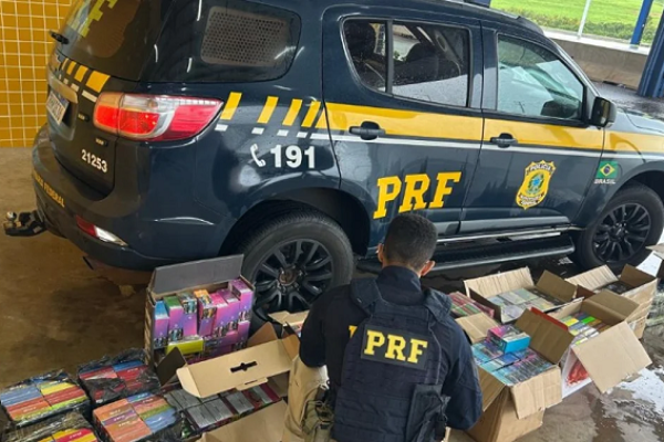 PRF apreende carga com mais de 3 mil cigarros eletrônicos e medicamentos contrabandeados na BR-369
