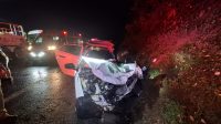 Colisão frontal na pr-092 em Santo Antônio da Platina deixa duas pessoas feridas