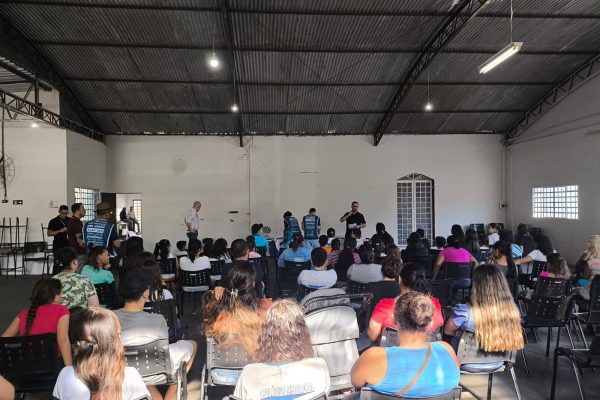 Prefeitura de Quatiguá conclui entrega de 106 óculos a estudantes beneficiados pelo Programa Bons Olhos Paraná