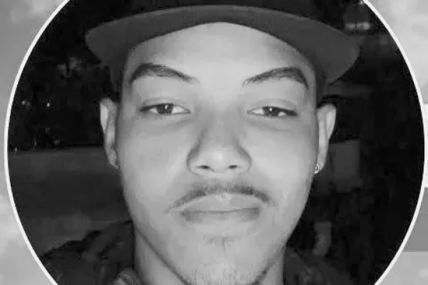 Motociclista de 22 anos morre após bater em poste em Siqueira Campos