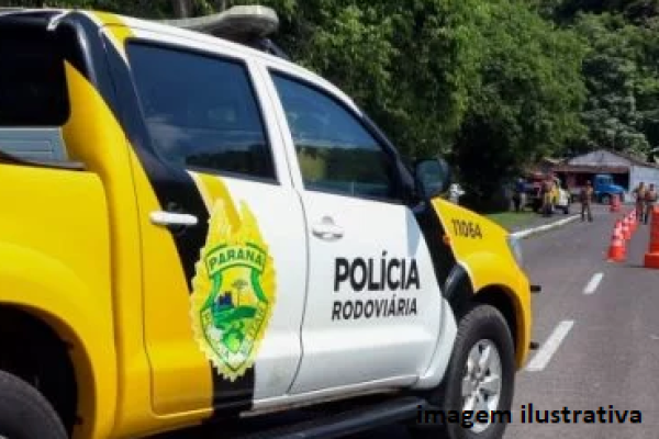 Acidente com carreta e caminhonete deixa três feridos na PR-092 em Siqueira Campos