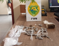 Polícia Militar apreende drogas e pés de maconha após denúncia no Centro de Joaquim Távora